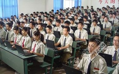 初中畢業(yè)學(xué)計算機(jī)的就業(yè)前景分析