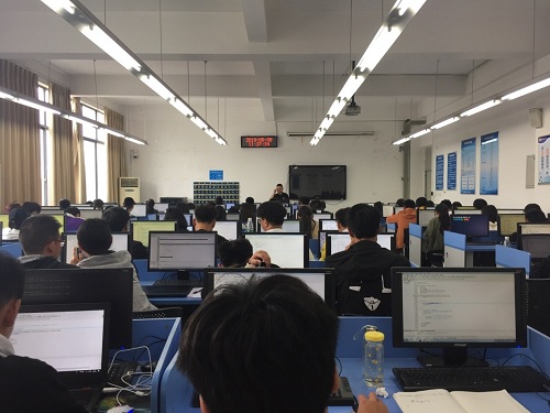 夯實專業基礎，賦能技術開發——計算機科學學院成功開展2018級計算機科學與技術專業校內實訓