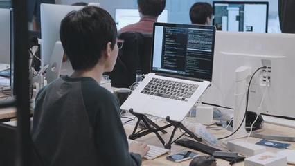 計(jì)算機(jī)編程 驅(qū)動(dòng)技術(shù)開(kāi)發(fā)的核心語(yǔ)言